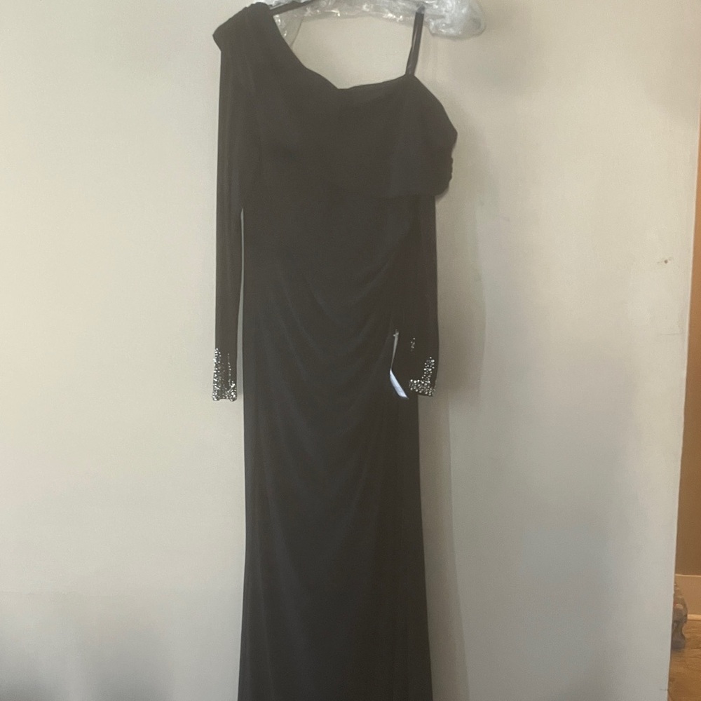 Betsy & Adam Elegant Navy Blue One-Shoulder Dress